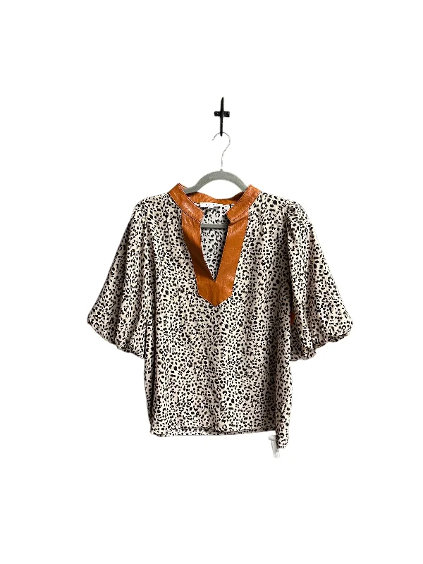 Top Short Sleeve By Thml In Leopard Print, Size: L Monochromatic All